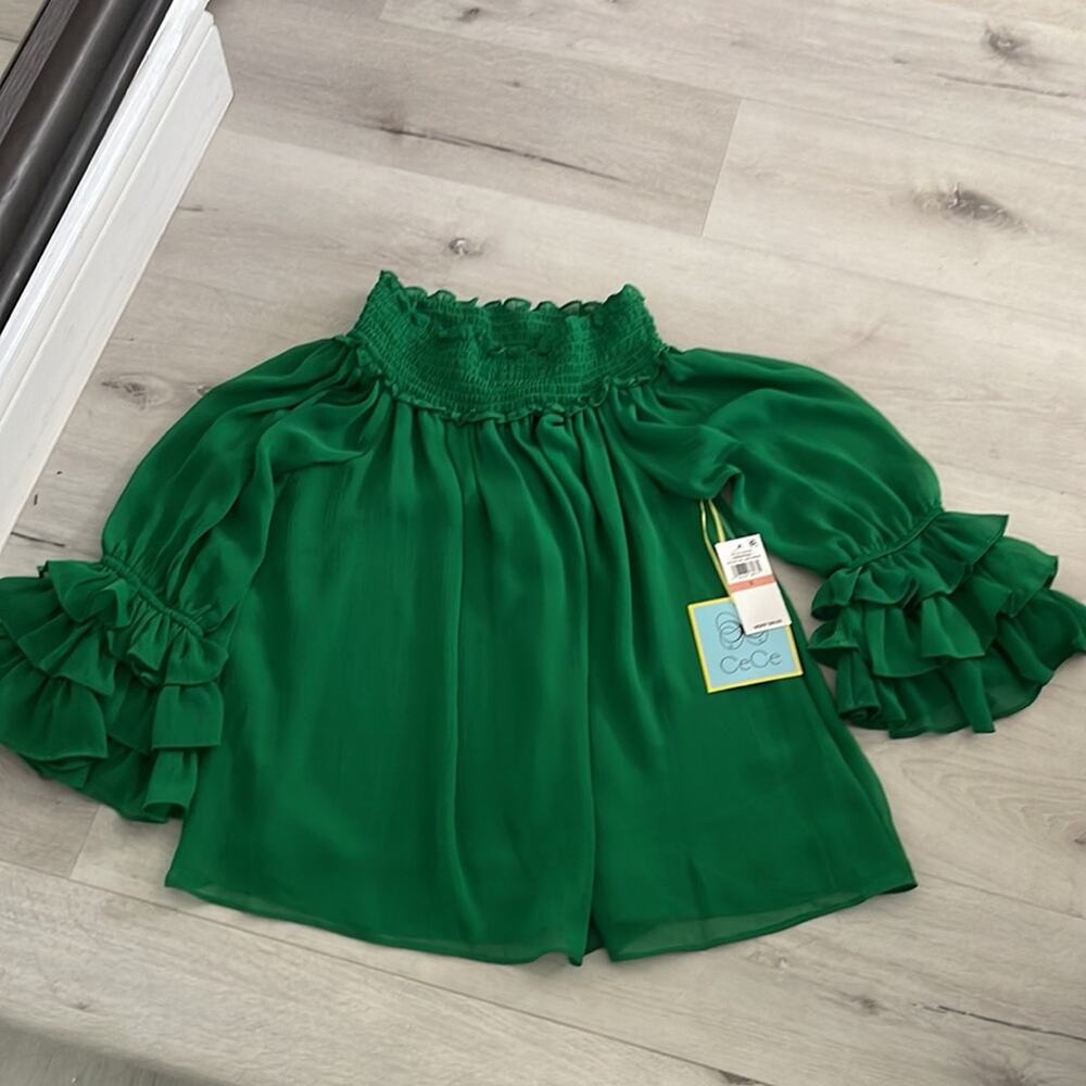 CECE brand new with Tag blouse with detailed sleeve - Picture 5 of 6